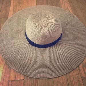 Oversized Wide Brim Hat